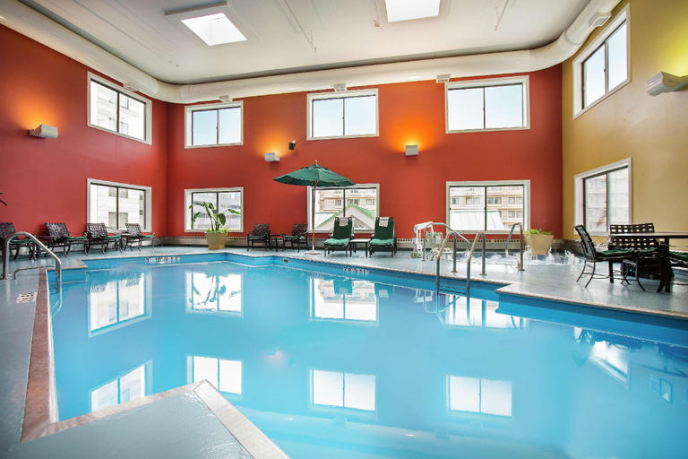 Sport & Beauty 2, DoubleTree by Hilton Chicago O'Hare Airport - Rosemont, Cook