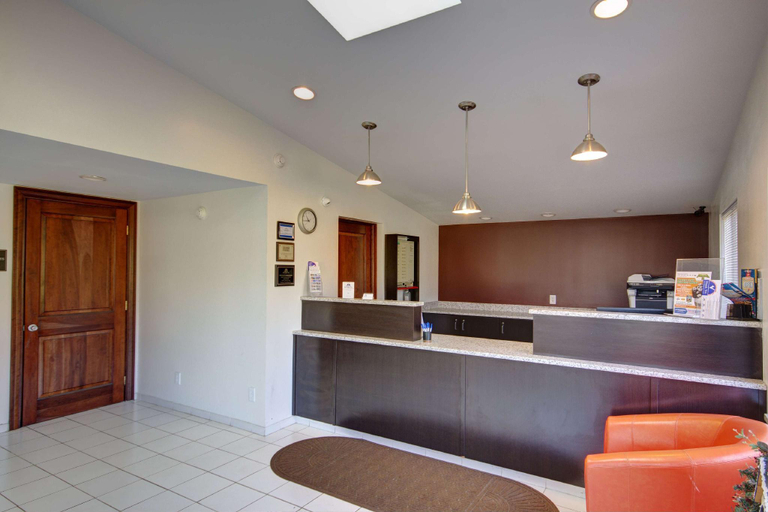 Public Area 2, Americas Best Value Inn Heath Newark, Licking