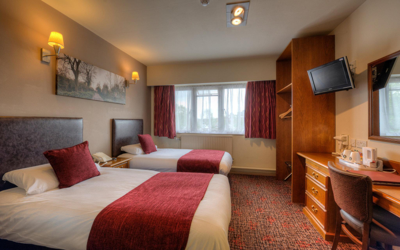 Bedroom 2, Chase Hotel by Good Night Inns, Warwickshire