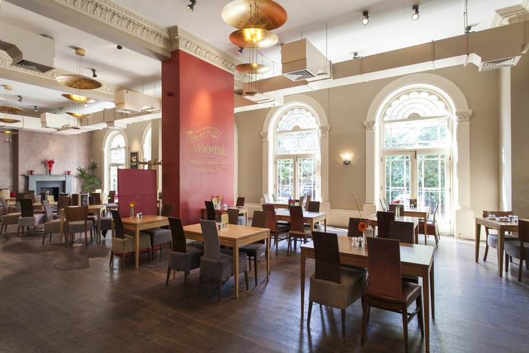 Food & Drinks 5, The Park Hotel, London