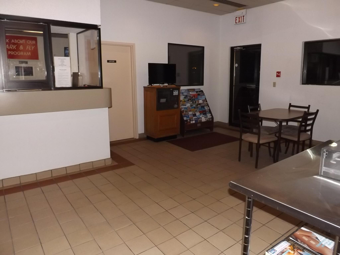 Public Area, KCI Lodge, Kansas City