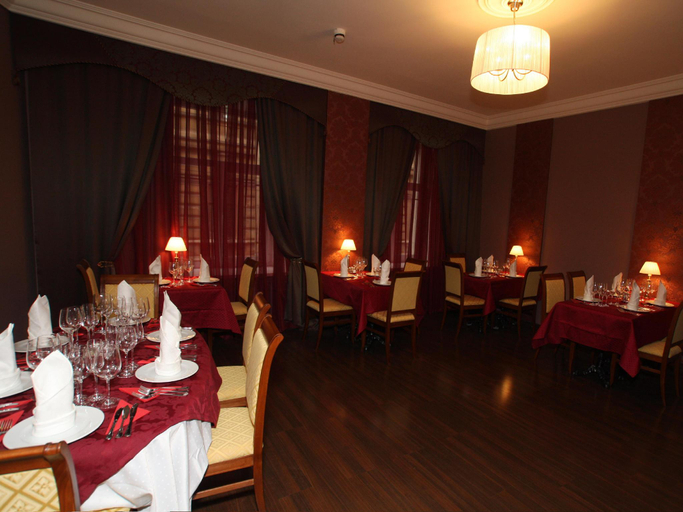 Food & Drinks 4, Hotel Atlantic, Sankt-Peterburg gorsovet