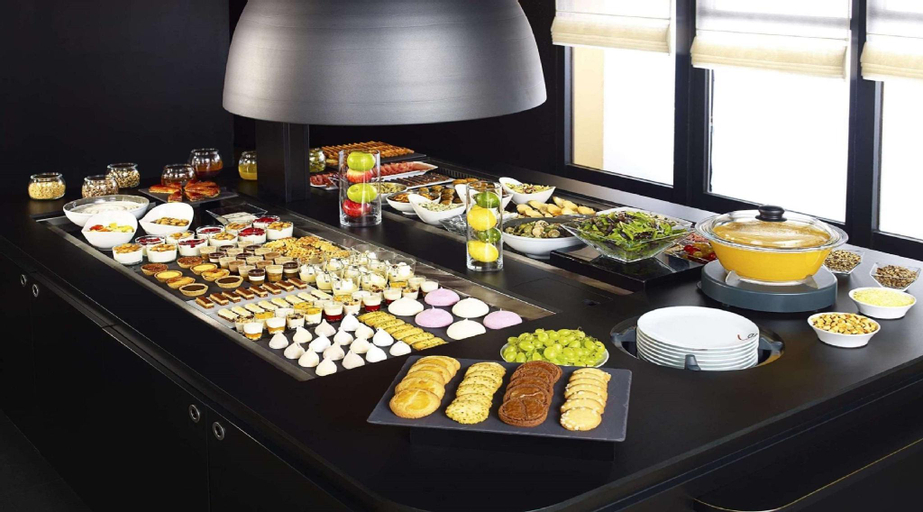 Food & Drinks 5, Campanile Lyon Est - Aeroport Saint Exupery, Rhône