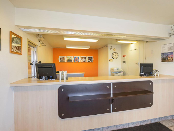 Public Area 2, Motel 6-Rochester, MN, Olmsted