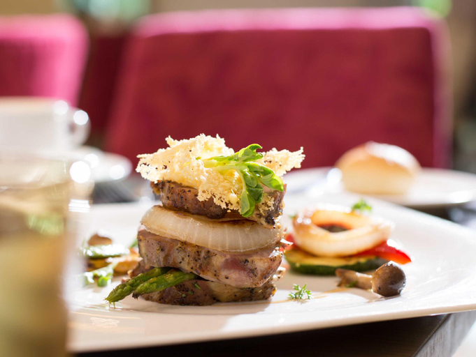 Food & Drinks 8
