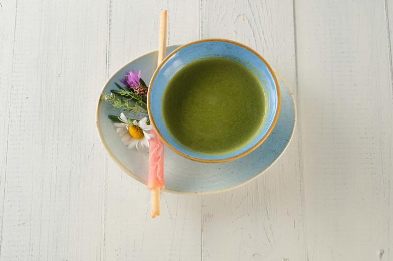 Food & Drinks 9