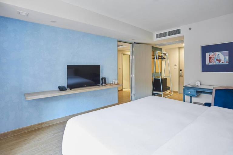 Bedroom 12