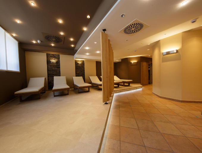 Public Area 4, Hotel Bayerischer Hof Miesbach, BW Premier Collection, Miesbach