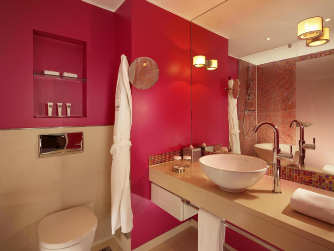 Bedroom 4, Dorint Hotel Bremen, Bremen