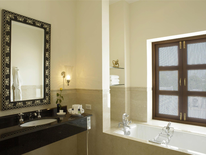 Bathroom 5, Maidens Hotel, Delhi, Delhi