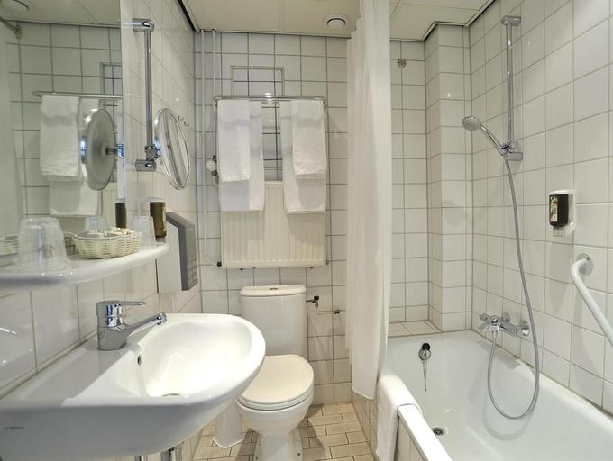 Bathroom 5, Fletcher Hotel-Restaurant Doorwerth-Arnhem, Renkum