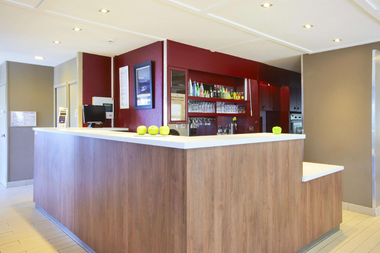 Public Area 3, Hotel Campanile Beziers, Hérault
