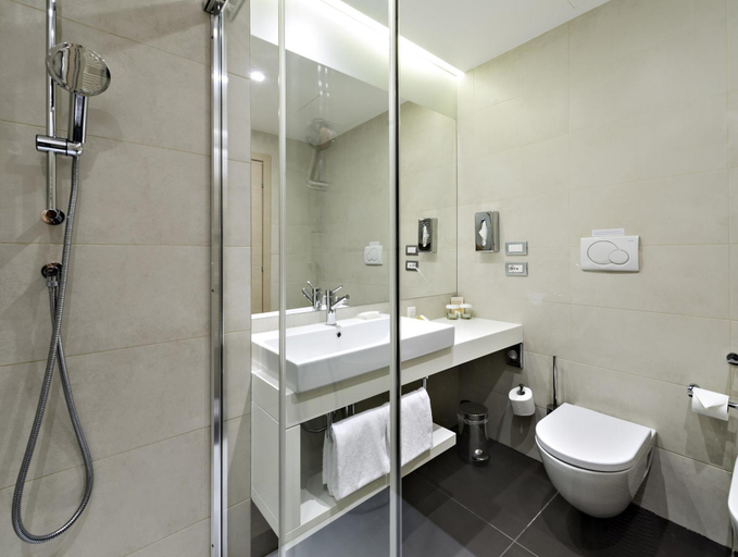 Bathroom 5, Hilton Garden Inn Venice Mestre San Giuliano, Venezia