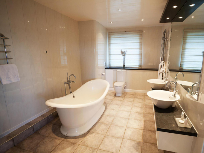 Bathroom, Derwent Manor Boutique Hotel, Northumberland