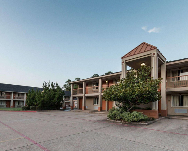Exterior & Views 1, Quality Inn & Suites Lufkin, Angelina