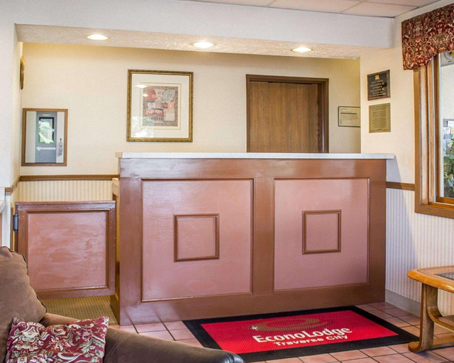 Public Area 2, Econo Lodge Traverse City South, Grand Traverse