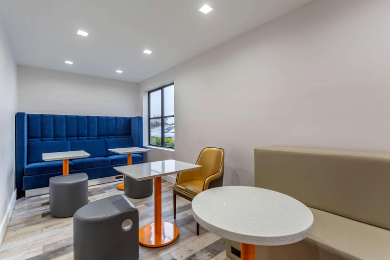 Food & Drinks 5, Quality Inn Murfreesboro-University Area, Rutherford