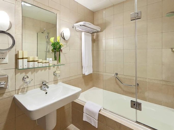 Bedroom 5, Al Manzel Hotel Apartments, Abu Dhabi City