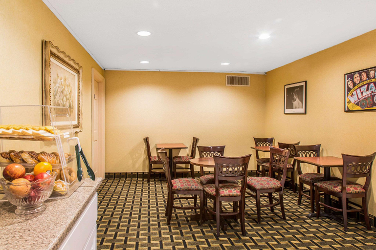 Food & Drinks 5, Econo Lodge Milldale - Southington, Hartford