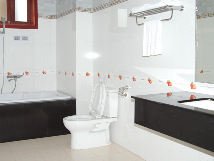 Bathroom 2, A1 Hotel, Điên Biên Phủ