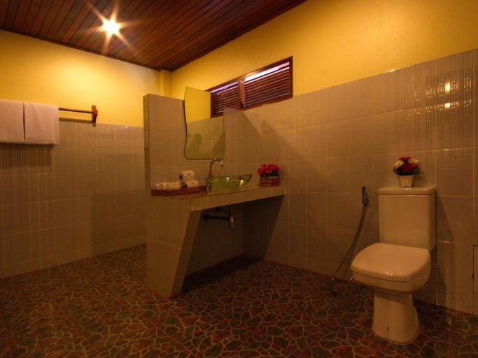 Bathroom 4, Sangsawan Palace Khaolak Resort, Takua Pa