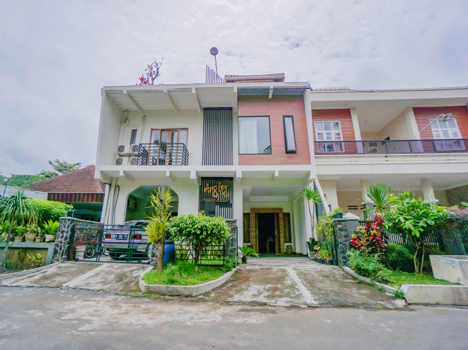 Exterior & Views 3, 90319 Angler Guest House Malang, Malang