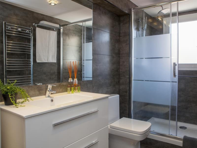 Bathroom 4, Mercedes Heritage Apartments, Barcelona
