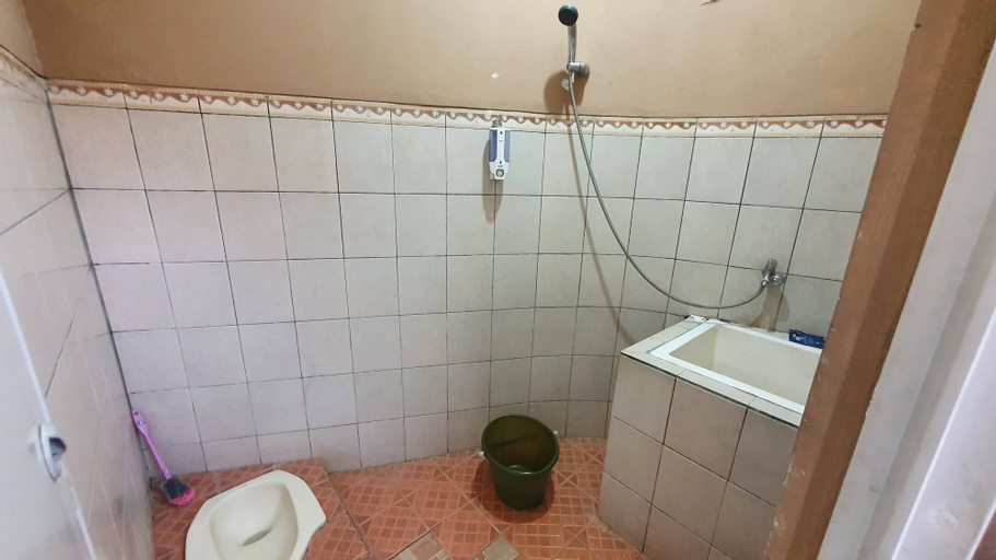 Bedroom 4, Bojong Homestay Syariah Tasikmalaya 4BR (Whole House) 8-Persons, Tasikmalaya