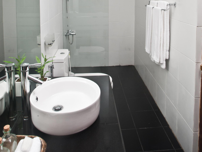Bathroom 4, Lavinia Villa, Dehiwala-Mount Lavinia