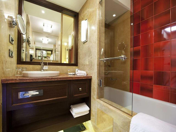 Bathroom 4, DoubleTree by Hilton Avanos - Cappadocia, Avanos