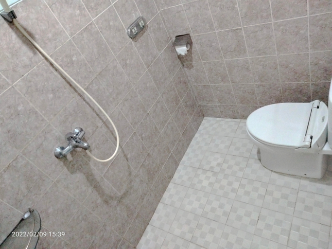 Bathroom, Hotel Pangeran Padang Panjang, Padang Panjang