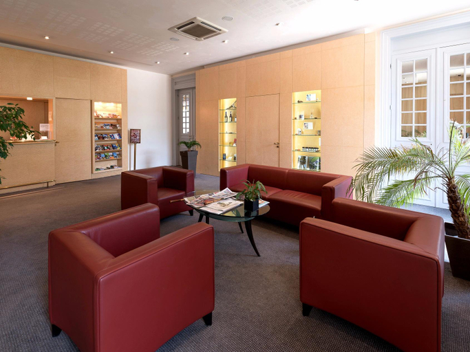Public Area 2, Logis Grand Hôtel Des Bains, Jura