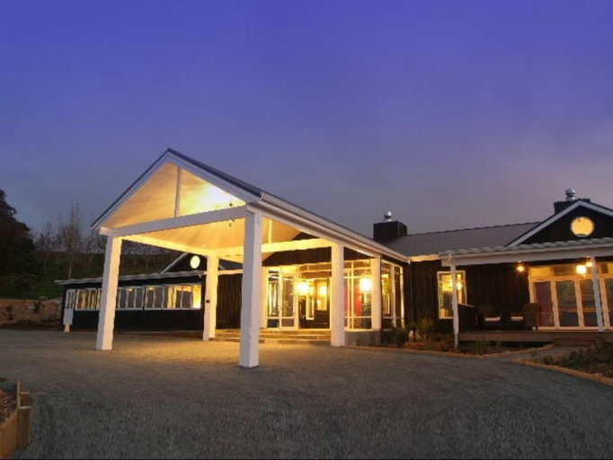 Woodhouse Mountain Lodge, Rodney