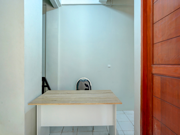 Public Area 5, OYO 90154 Anugrah Rr Syariah, Surabaya