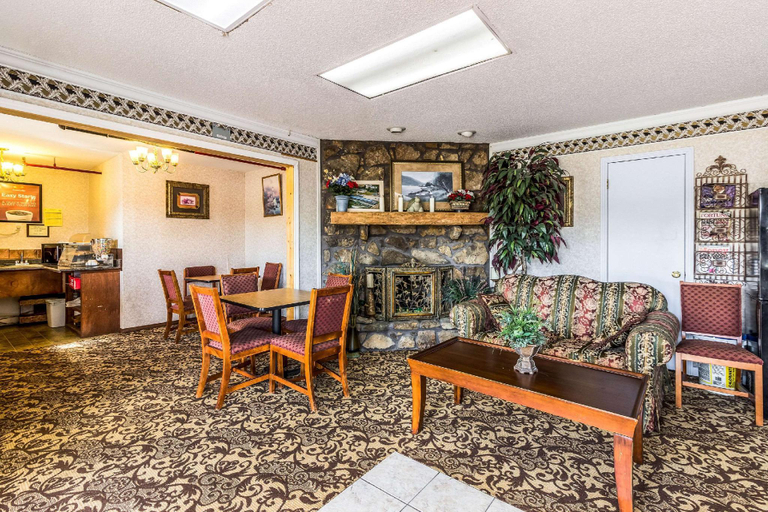 Public Area 2, Rodeway Inn Lexington West, Henderson