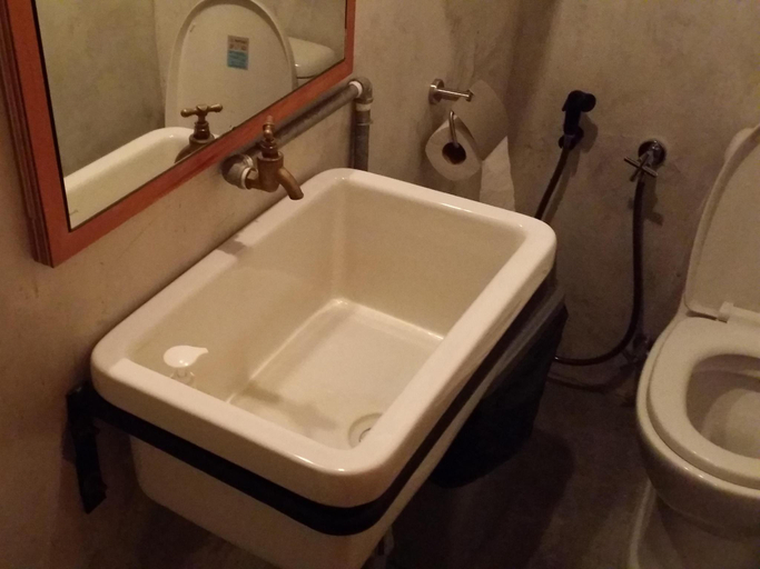 Bathroom 5, Go Hotel, Subang Jaya