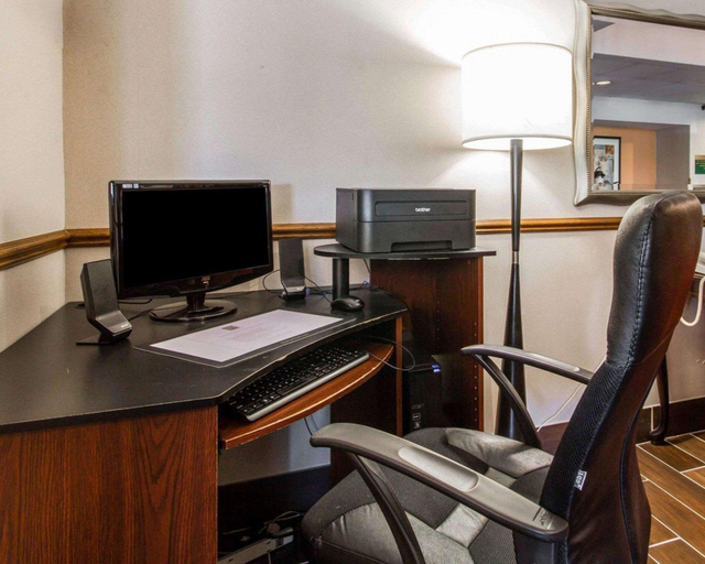 Public Area 3, Quality Inn & Suites Stoughton - Madison South, Dane