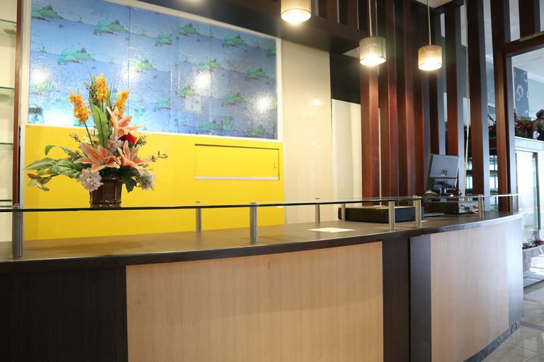 Public Area 2, Hotel O M Authentic Kost Man, Padang