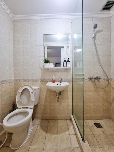 Bedroom 4, Majesty Apartment 3+1 BedRoom 100m Mountain View , Near Toll Exit, Bandung
