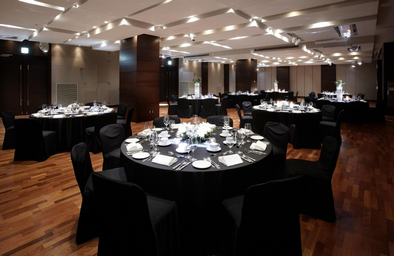 Food & Drinks 5, The Classic 500 Executive Residence Pentaz, Gwang-jin