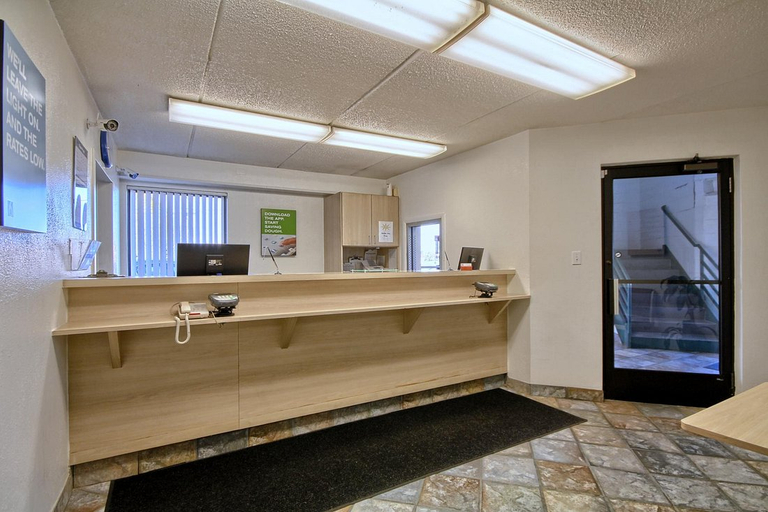 Public Area 2, Travelodge by Wyndham Madison Heights MI, Oakland