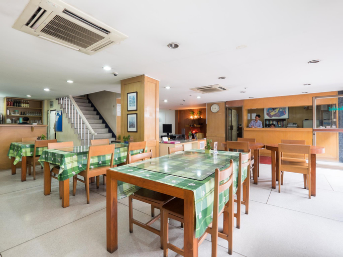 Food & Drinks 5, Muangphol Mansion, Pathum Wan