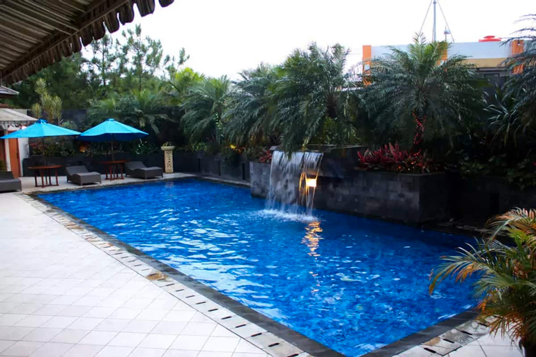 Sport & Beauty, Majesty Apartment 3+1 BedRoom 100m Mountain View , Near Toll Exit, Bandung