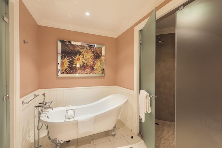 Bathroom 4, The Boardwalk Hotel and Convention Centre, Nelson Mandela Bay