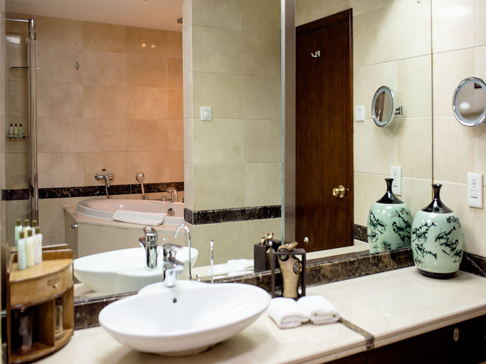Bathroom 5, Yantai Golden Gulf Hotel, Yantai