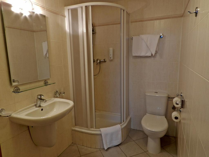 Bathroom 4, Hotel Alton, Praha 1