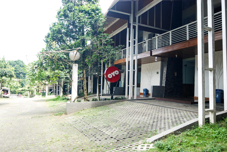 Exterior & Views 2, OYO 229 Hi Quality, Bandung