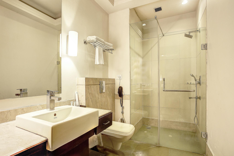 Bathroom 4, Hotel Western Court, Panchkula