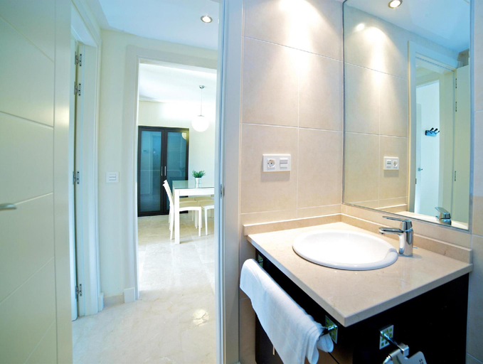 Bathroom 4, Ona Valle Romano Golf & Resort, Málaga