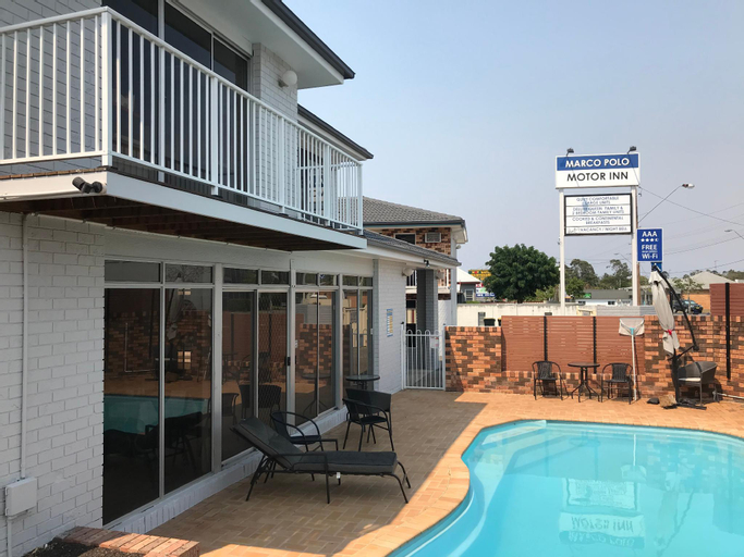 Exterior & Views 30